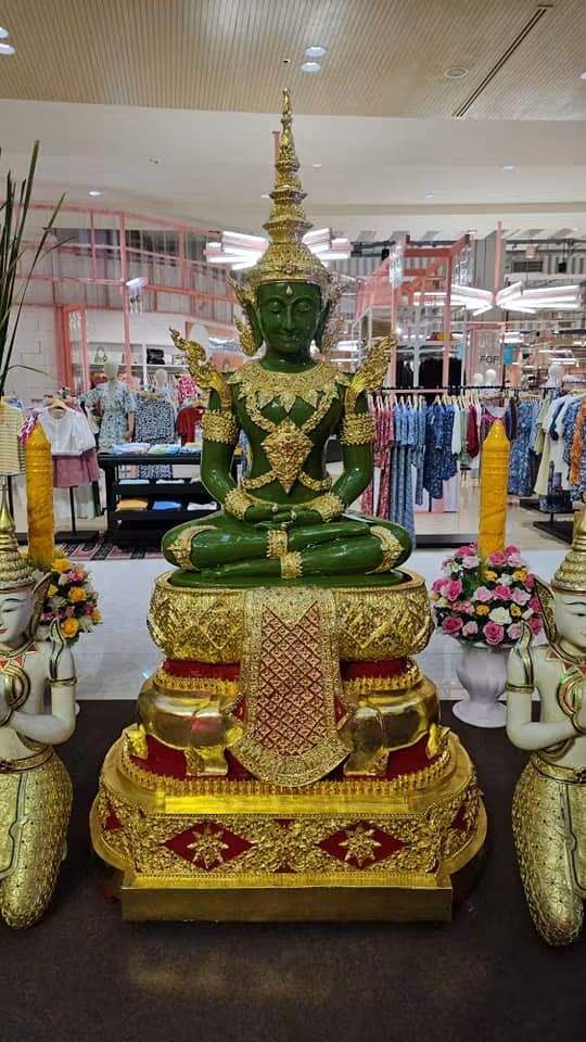 พระพุทธรูปหยกเขียว